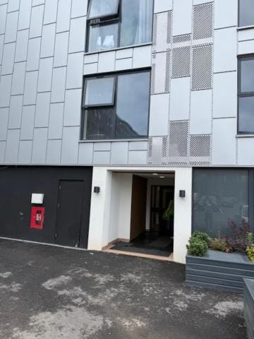 Property building, Day