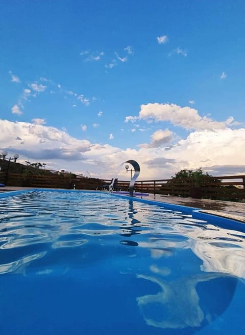 Day, Natural landscape, Pool view, Swimming pool, sunbed