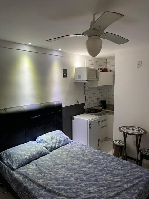 Nearby landmark, Restaurant/places to eat, Bed, People, Natural landscape, View (from property/room), Kitchen or kitchenette, Photo of the whole room, Beach, Bedroom, children, flat iron, internet, internet, microwave, minibar, pet friendly, stove, acessibility, air conditioner