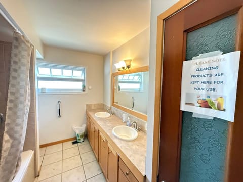 Toilet, Bathroom, Bath