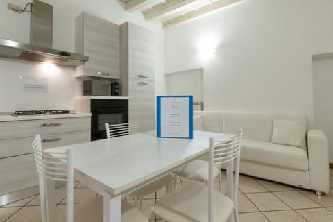 Kitchen or kitchenette, Living room, Dining area, oven, pet friendly, stove, kitchen