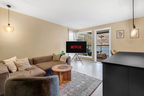 Arctic Luxe Horizon l Sea View l Balcony Apartment in Tromso