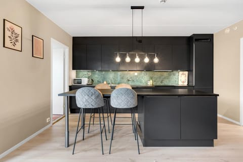 Arctic Luxe Horizon l Sea View l Balcony Apartment in Tromso