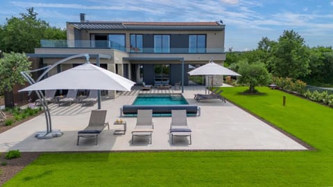 Property building, Garden