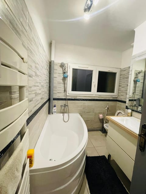 Salahdin Apartment in Saint-Denis, France