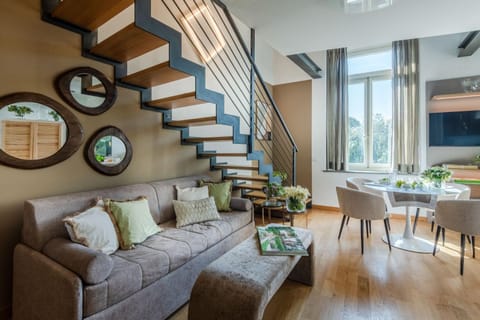 Verdi 1928, A Cozy Wallside Retreat Apartment in Capannori