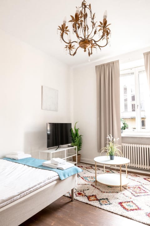 Bed, TV and multimedia, Photo of the whole room, Seating area