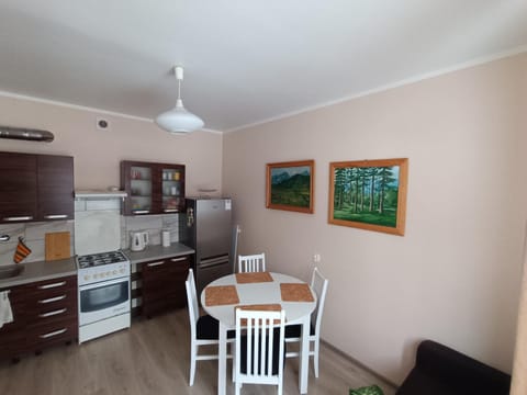 Kitchen or kitchenette, microwave, oven, kitchen, kitchen