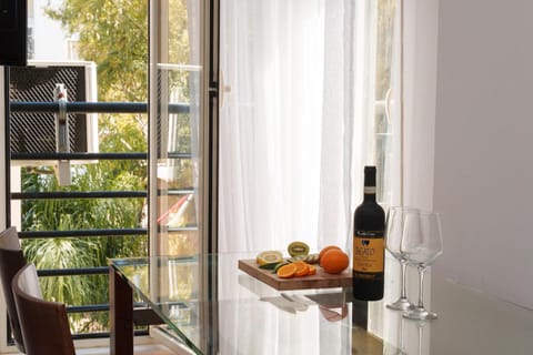 View (from property/room), Balcony/Terrace, Food and drinks, Dining area, Food, Drinks, Alcoholic drinks