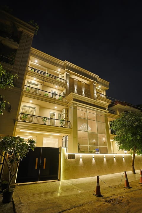 Property building, Night