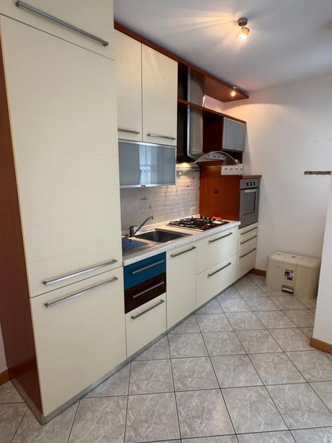 Kitchen or kitchenette, oven, stove
