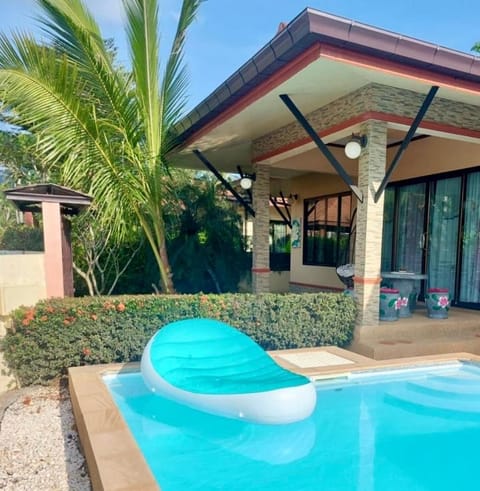 Property building, Patio, Balcony/Terrace, Pool view, Swimming pool, Swimming pool