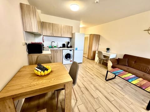 Kitchen or kitchenette, Living room, Dining area, washing machine