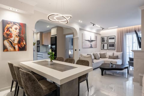 Living room, Dining area