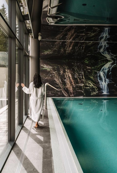 People, Swimming pool