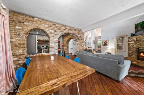 A Beary Active Cabin - Outdoor Hot Tub, Firepit, Near Ober Mountain, + Pet Friendly! Cabin in Gatlinburg