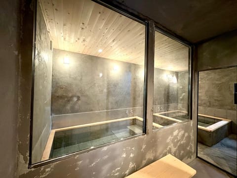 Shower, Bathroom, Public Bath, Bath, pet friendly