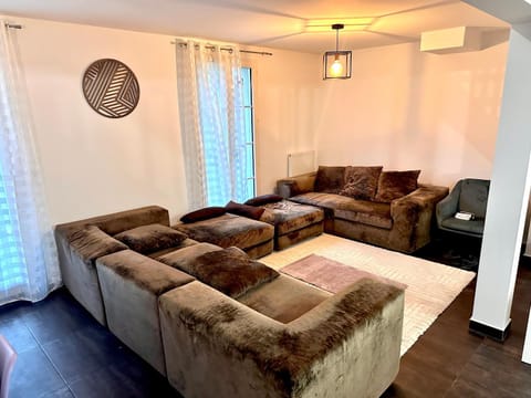 réf vrt Chambre dans une maison partagée à 10 min de Disneyland Paris Vacation rental in Magny-le-Hongre