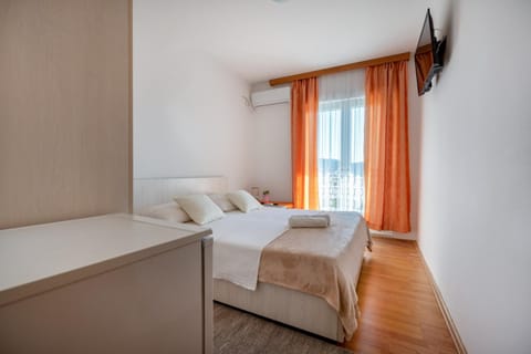 Apartments & Rooms La Putalina Bed and Breakfast in Neum