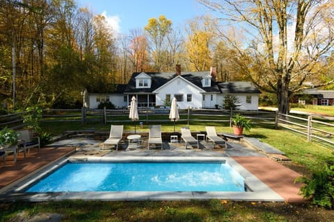 Elegant 7BR Estate with Pool & Hot Tub in Berkshires House in Egremont