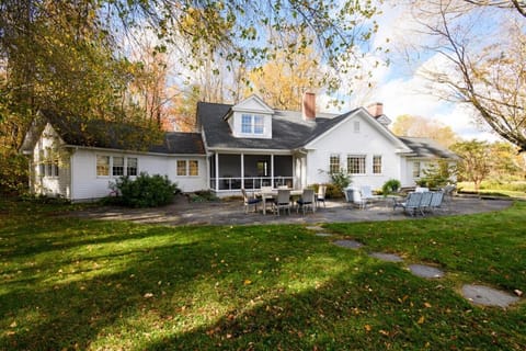 Elegant 7BR Estate with Pool & Hot Tub in Berkshires House in Egremont