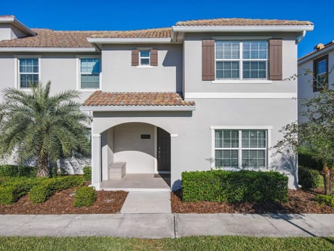 4916 - 5BR w Pool 10min Disney 2 Water Parks House in Kissimmee