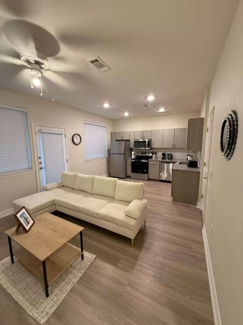 Great place to Relax and Shopping Apartment in Leander