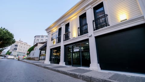 Property building, Street view