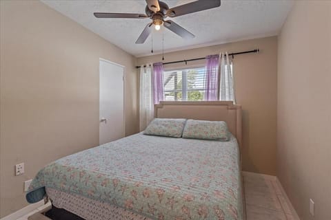 Florida Living Villa in Bayshore Gardens