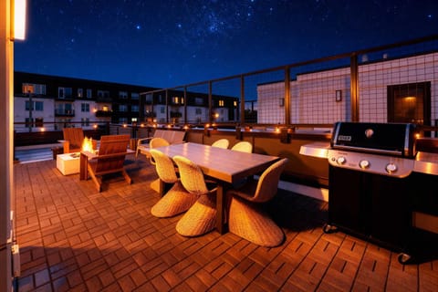 Rooftop Hot Tub Fire Pit 6BR Near Broadway House in East Nashville