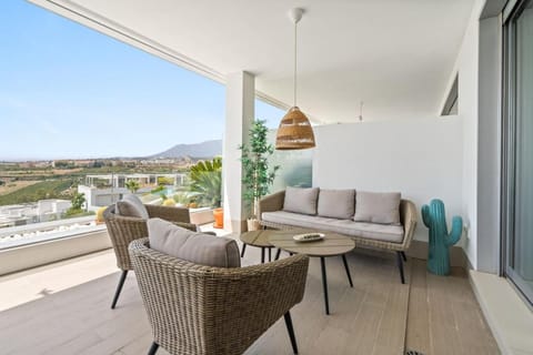 Natural landscape, View (from property/room), Balcony/Terrace, Balcony/Terrace, Seating area