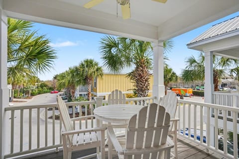 Serene Coastal Getaway with Resort Amenities with new in-unit Game Room House in Briarcliffe Acres