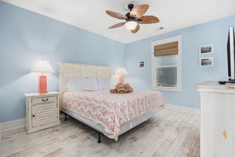 Stunning Townhome with North Beach Resort Access- Pools, Hot tubs, Pets Welcome House in Briarcliffe Acres