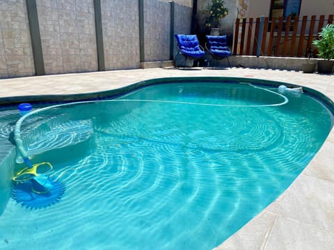 Modern Van Riebeeck Park Accomodation Apartment in Western Cape