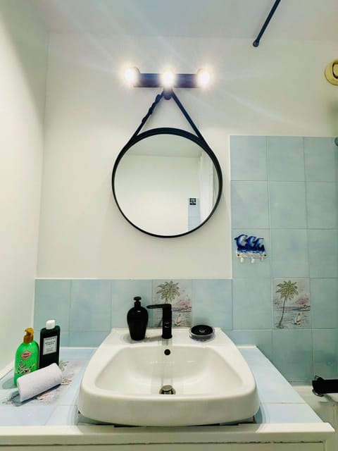 The Urban Stop - Apartment Near Paris & Disney Apartment in Noisy-le-Grand