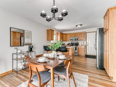 4901 Waller House in Ames