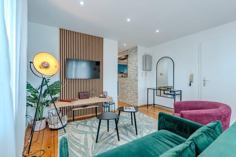 Communal lounge/ TV room, TV and multimedia, Living room, Seating area