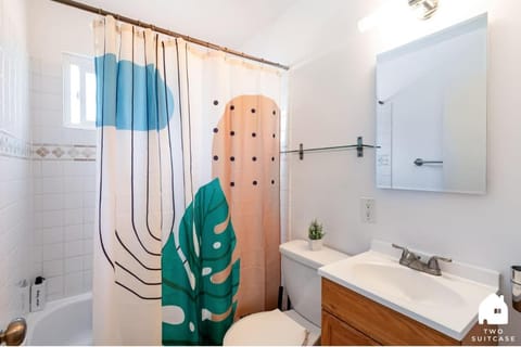 New Modern 2BR Berkeley Retreat - Near UC & Park Apartment in Berkeley