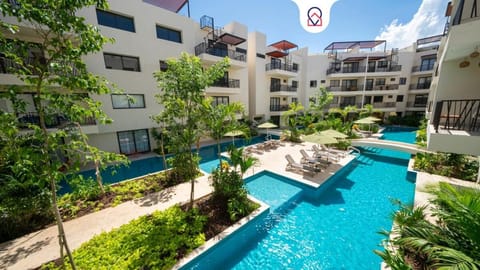 Property building, Natural landscape, Garden, Pool view, sunbed