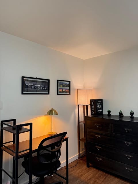 Green lake Retreat Modern Charm & Comfort Apartment in Phinney Ridge