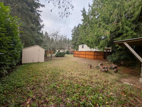 Entire ADU with hottub House in SeaTac