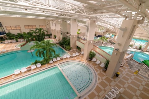 Aqua park, Swimming pool