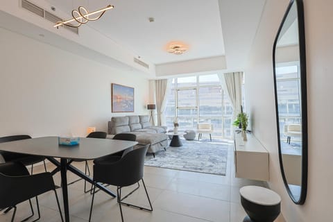 Elegant 4BR Waterfront Apartment Sea View Al R Apartment in Abu Dhabi