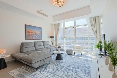 Elegant 4BR Waterfront Apartment Sea View Al R Apartment in Abu Dhabi