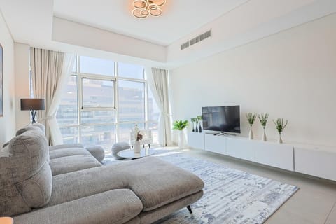 Elegant 4BR Waterfront Apartment Sea View Al R Apartment in Abu Dhabi