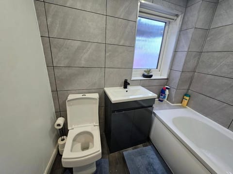 Blyth Royal Castle, Free Parking Apartment in England