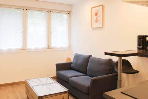 Modern studio quiet and close to Paris Apartment in Saint-Denis, France