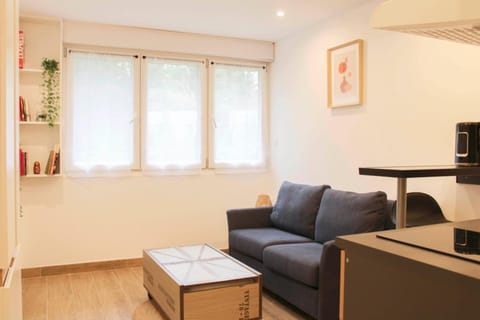 Modern studio quiet and close to Paris Apartment in Saint-Denis, France