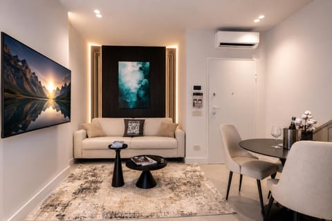 Living room, Seating area, air conditioner