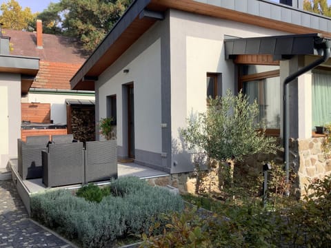 Property building, Garden, Garden view
